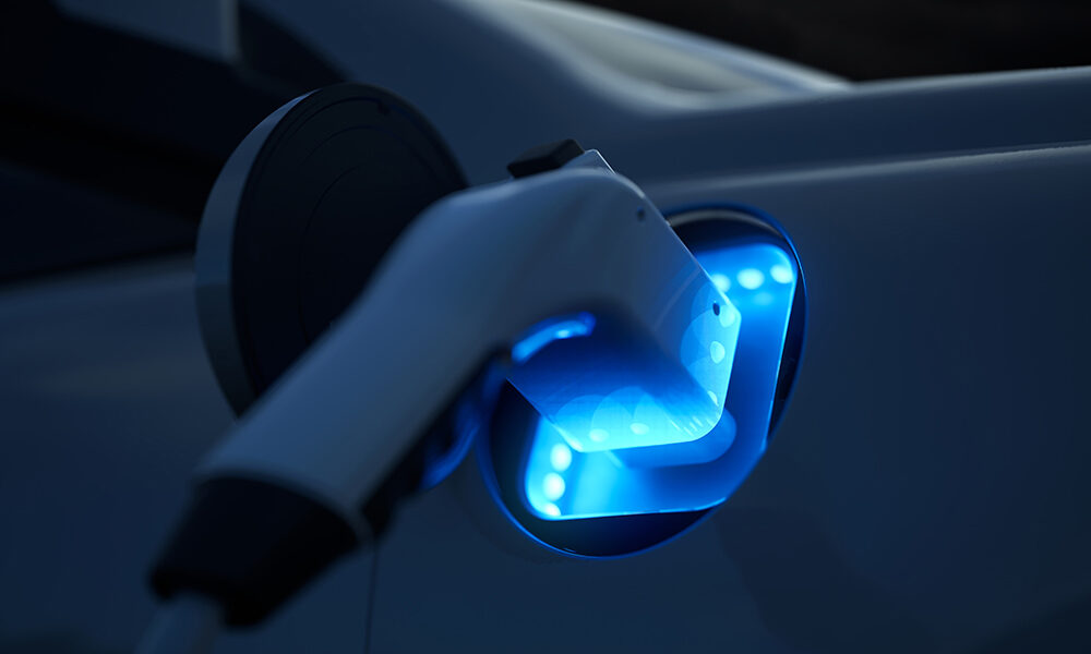 L’auto elettrica carica le batterie